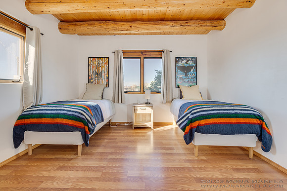 Casa Linda, a vacation rental by Natural Retreats