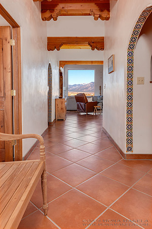 Skydancer, a vacation rental in Taos. Photography by Mona Makela.