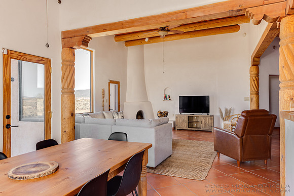 Skydancer, a vacation rental in Taos. Photography by Mona Makela.