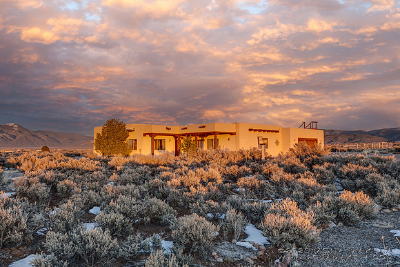 Skydancer, a vacation rental in Taos. Photography by Mona Makela.