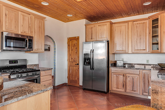 Skydancer, a vacation rental in Taos. Photography by Mona Makela.