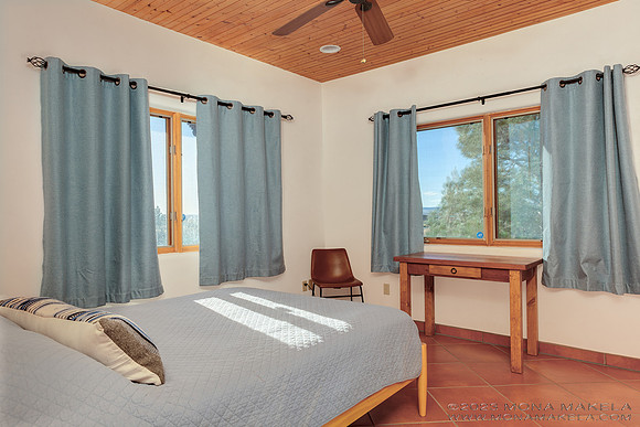 Skydancer, a vacation rental in Taos. Photography by Mona Makela.