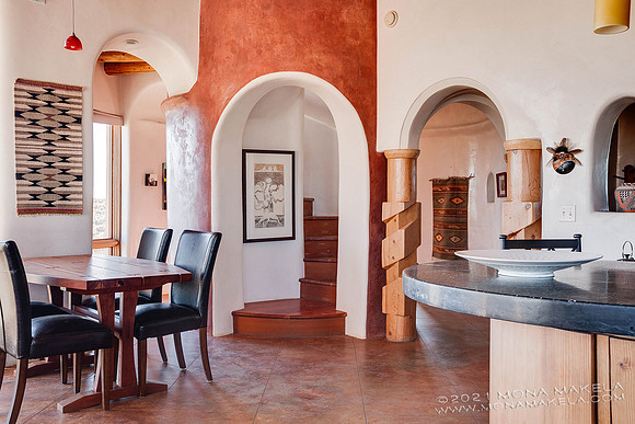 Casita Nuaanarpoq, a custom off-grid home by EDGE Architects.