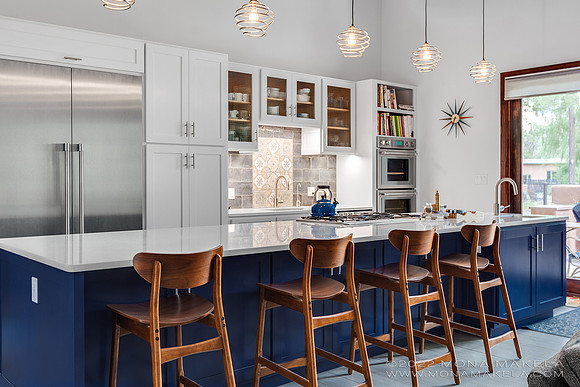 Home by Edge Architects, Taos New Mexico. Photography by Mona Makela.